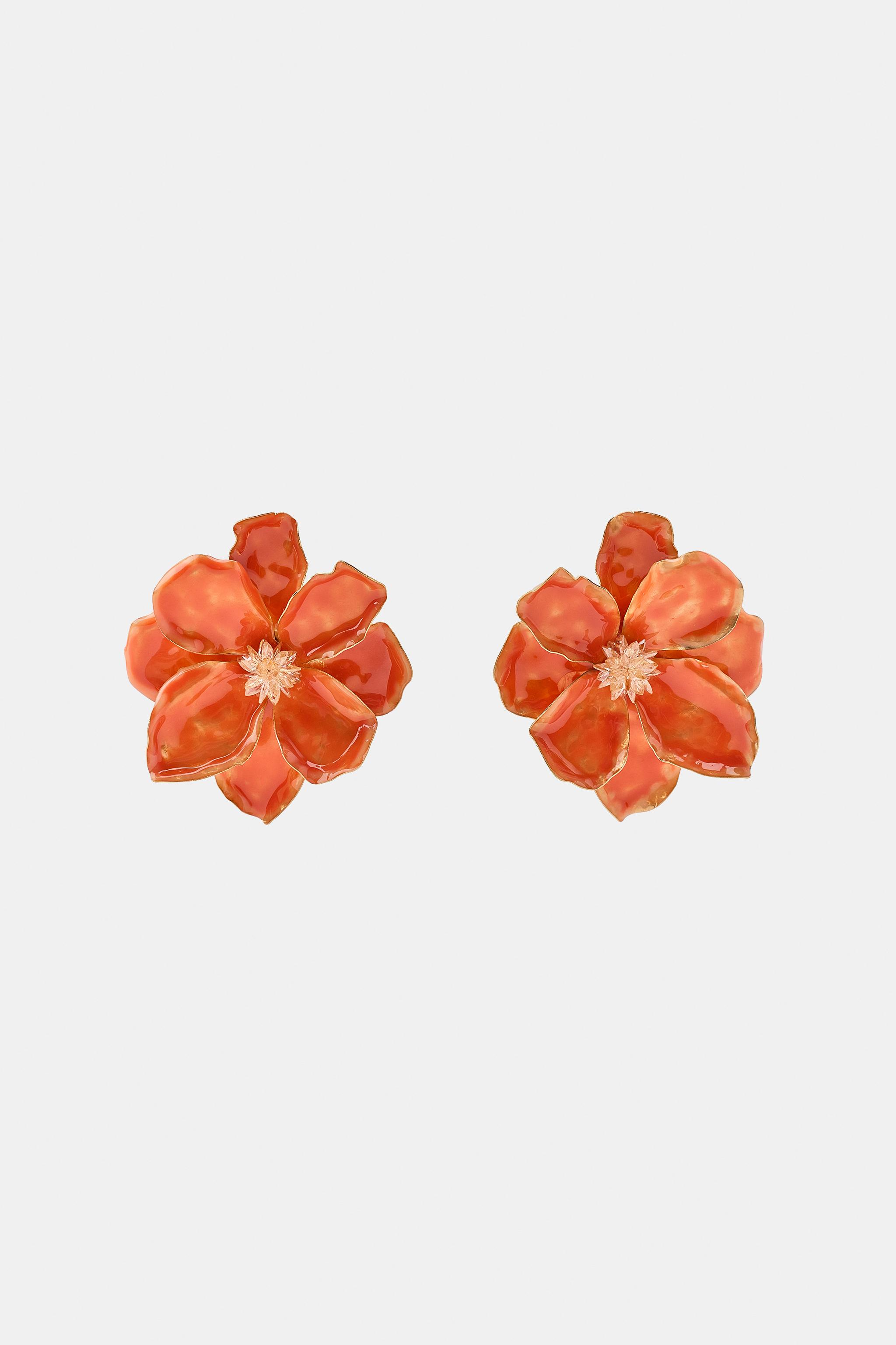 BOUCLES D'OREILLES MÉTALLIQUES FLEUR ÉMAILLÉE